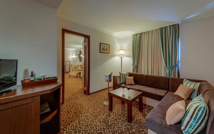 Best Western Plus Khan 4*-26