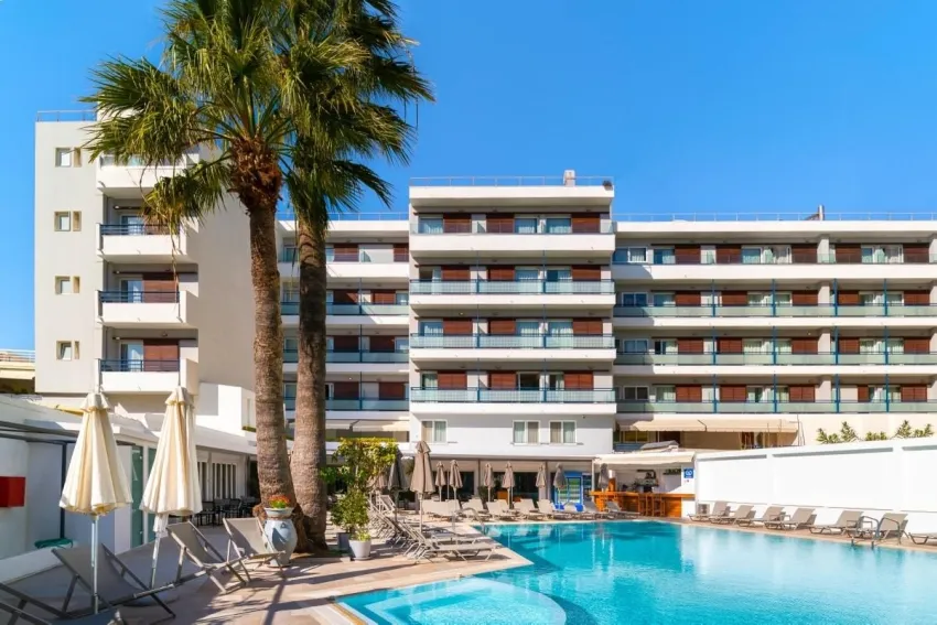 Best Western Plus Plaza 4*-18