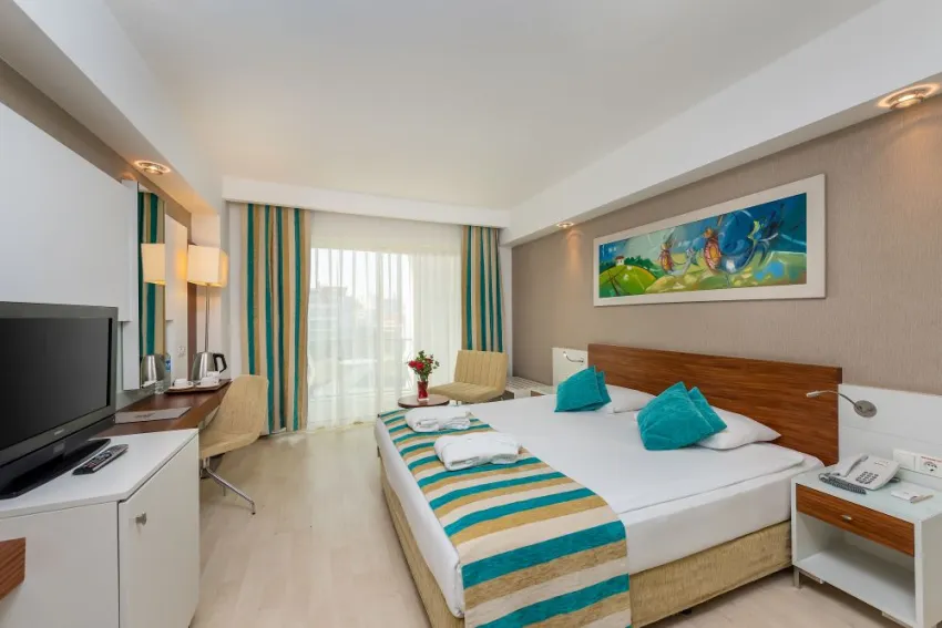SUNIS EVREN BEACH RESORT HOTEL & SPA  5*-6