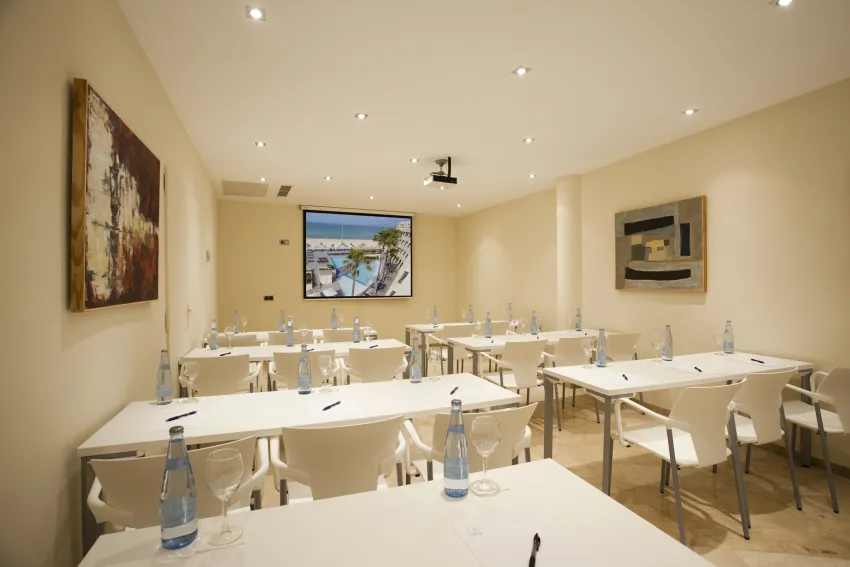 Fontanellas Playa Aparthotel 4*-65