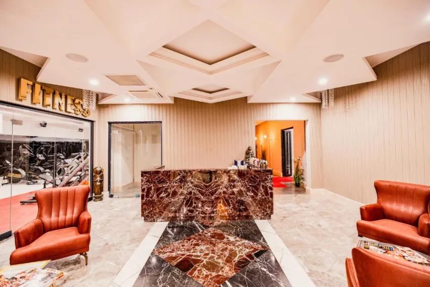 GRANADA LUXURY RED (ADULTS ONLY 16+)  5*-20