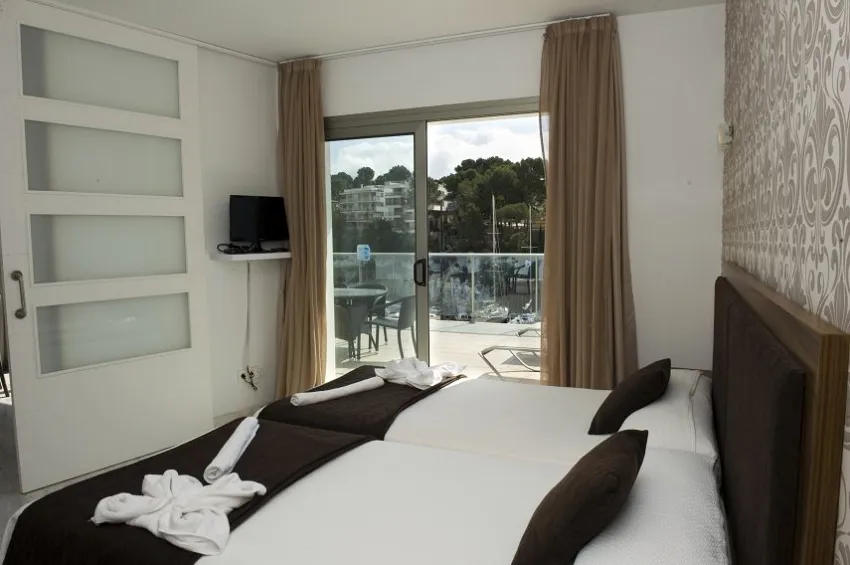 Portodrach Aparthotel -11