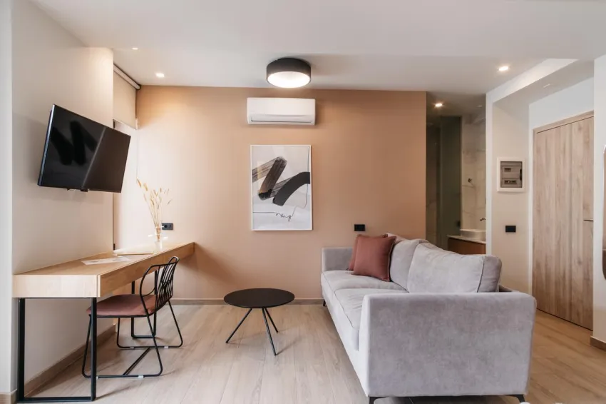 The City Hotel and Suites 3*-10