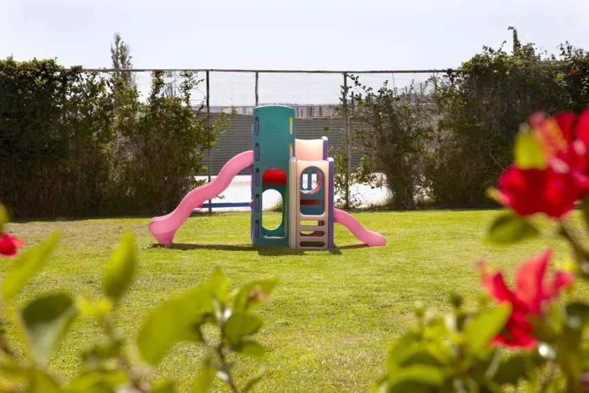 Sunshine Rhodes 4*-8