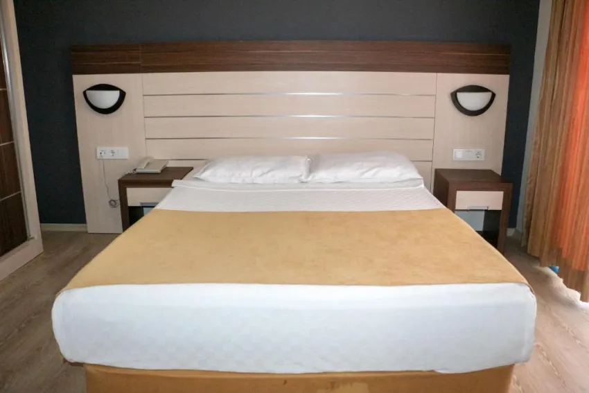 HAWAII SUIT BEACH HOTEL  3*-27