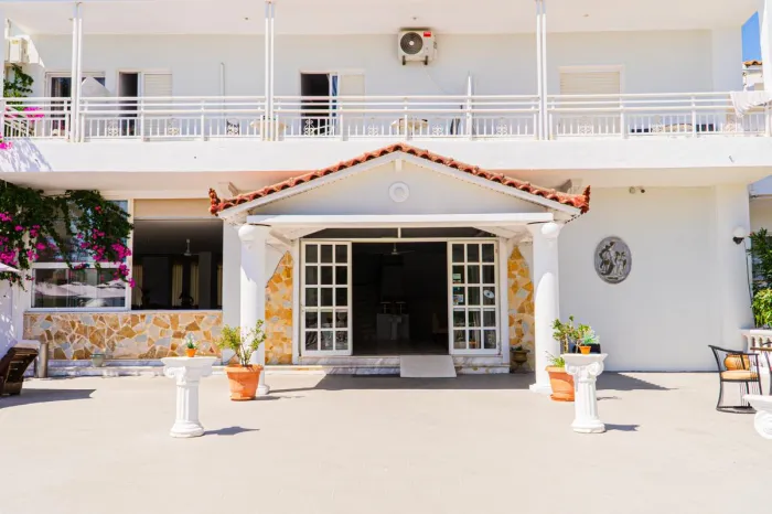 Ikaros 2* - Laganas - Grecia