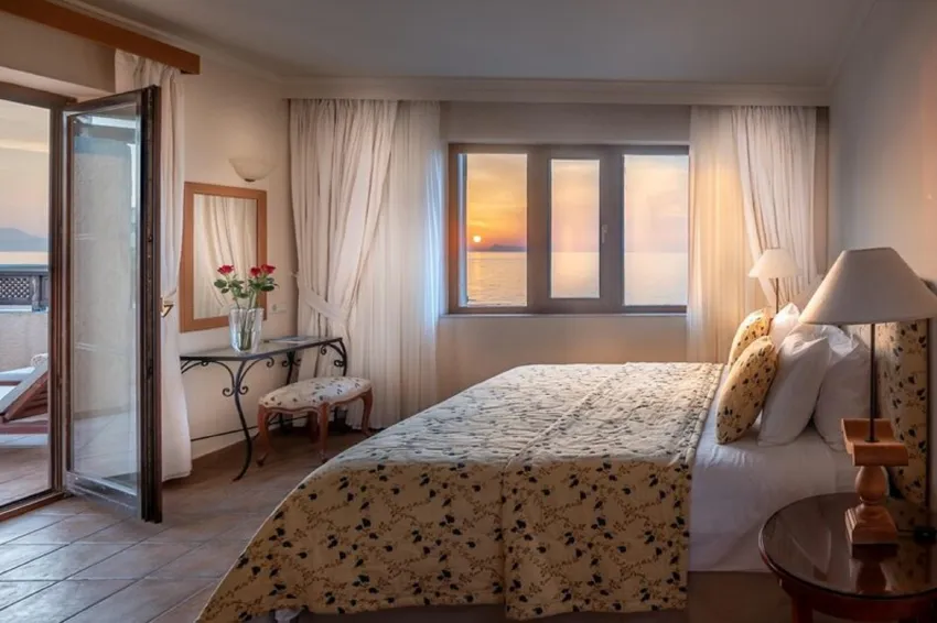 Aquila Rithymna Beach 5*-9
