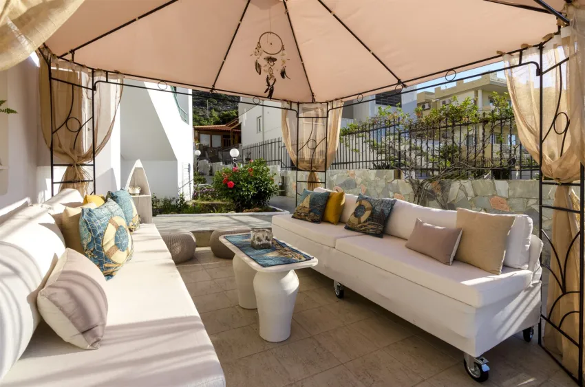 Aglaia Apartments 3*-8