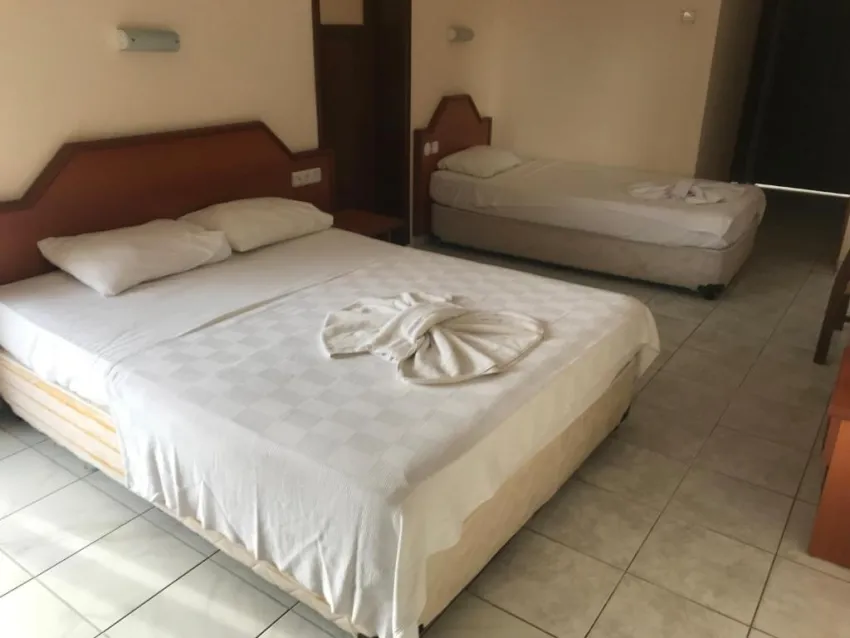 MUZ HOTEL  3*-17