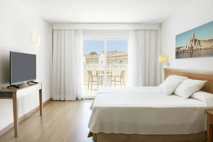 Iberostar Waves Club Cala Barca 4*-50