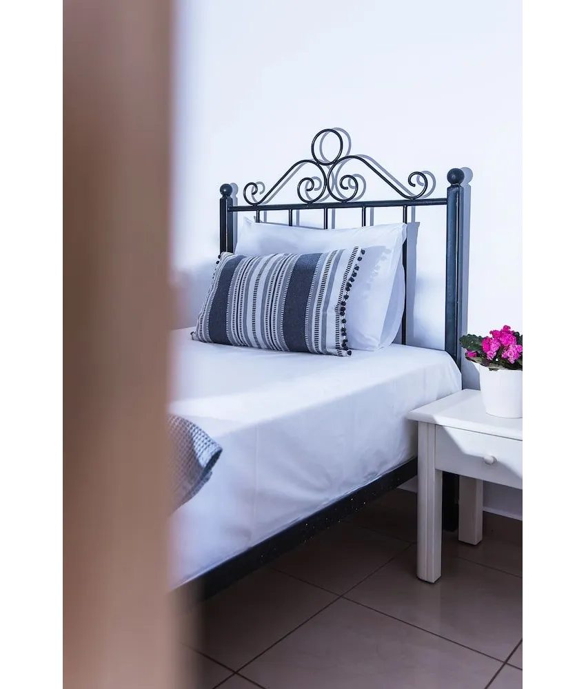 Real Palace Studios 3*-14