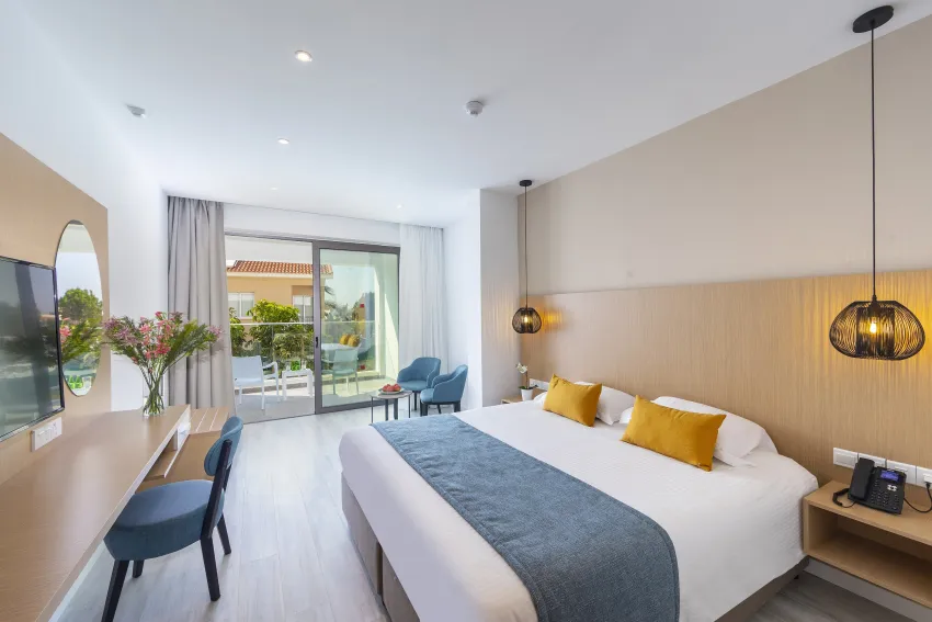Leonardo Crystal Cove Hotel and Spa by the Sea 4*-39