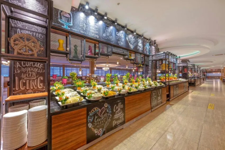 TRANSATLANTIK HOTEL & SPA  5*-24