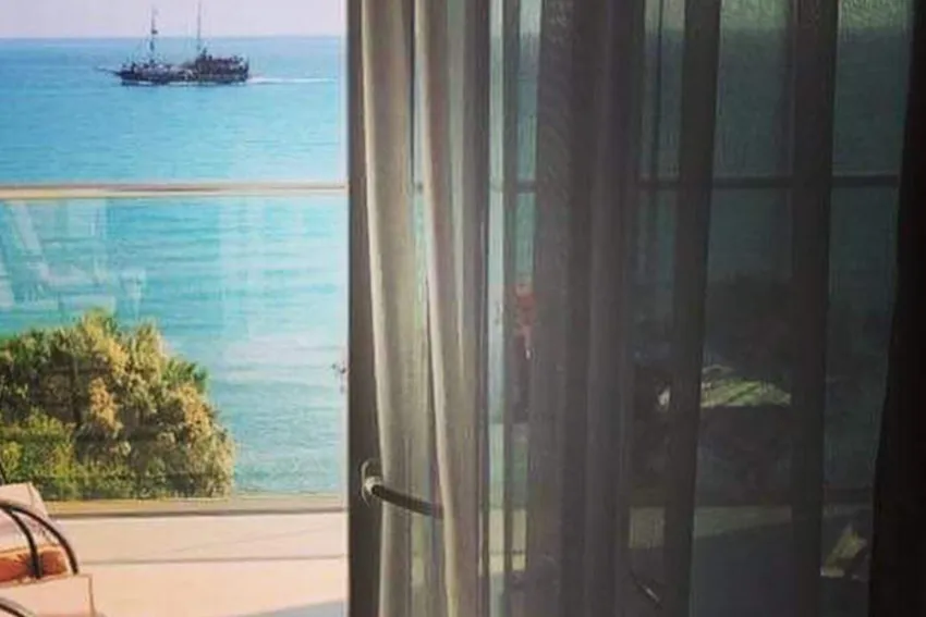 Laura Beach House 3*-19