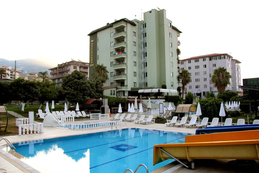 Green Park Apart Hotel 3*-1