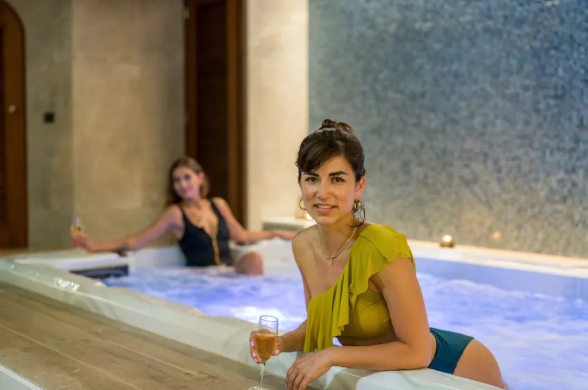 Hyperion City Hotel 4*-105