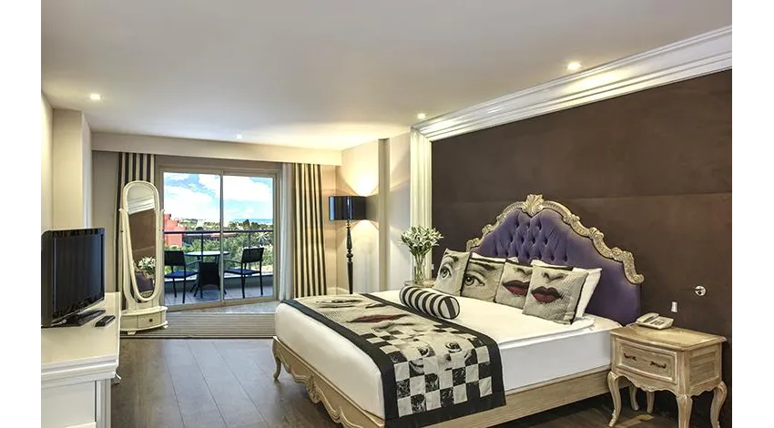 DELPHIN IMPERIAL HOTEL   5*-7