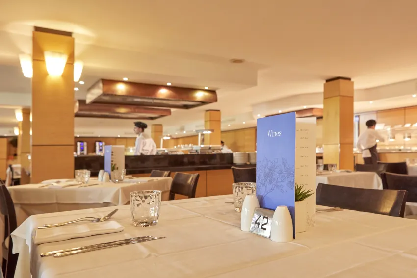 Zafiro Cala Mesquida 4*-66