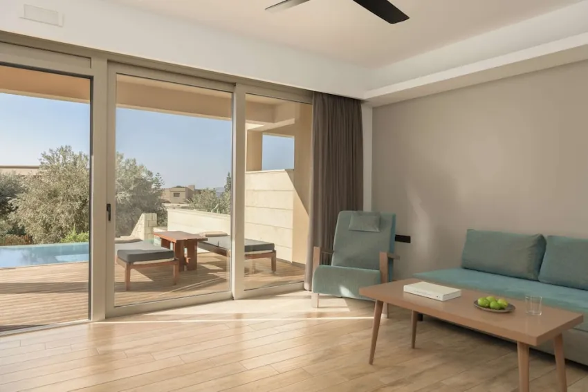 Paralos Irini Mare 4*-9