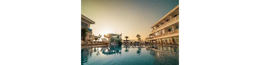 La Perla Hotel 4*-10