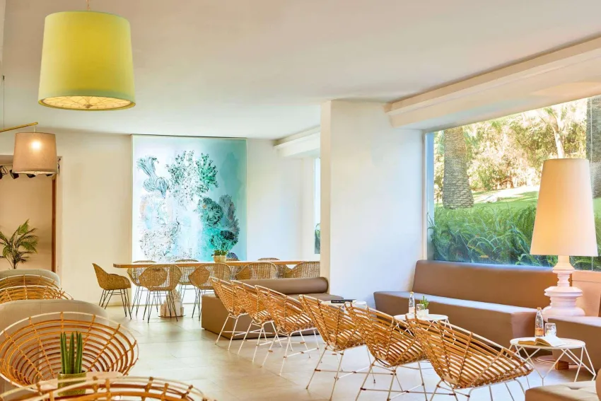 Zafiro Palmanova -108