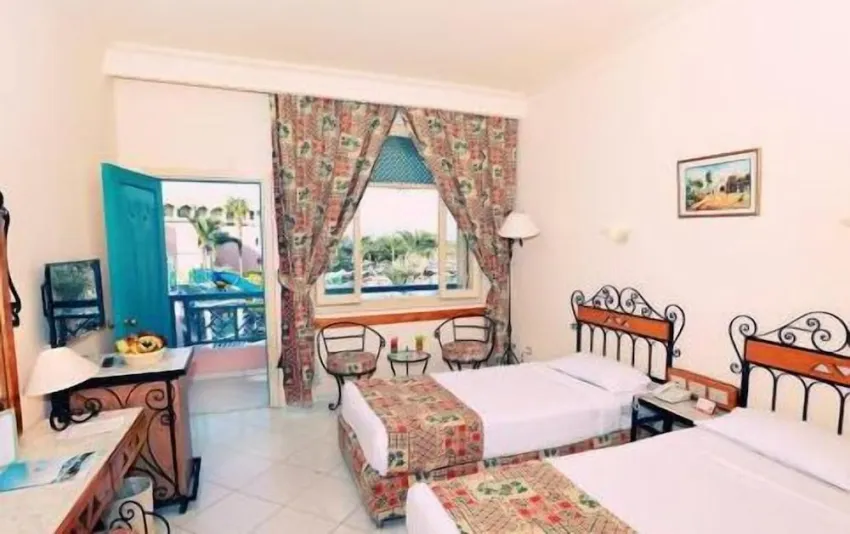 Le Pacha Hotel 4*-5