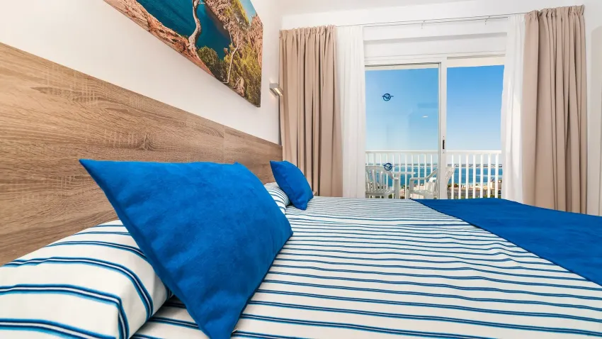 Globales Condes de Alcúdia 3*-12