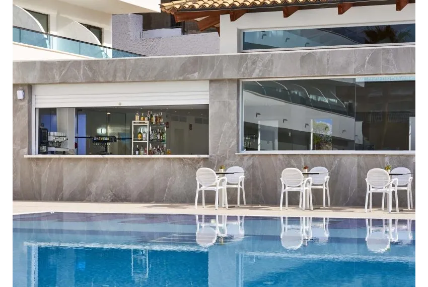 Globales Torrenova Adults Only 3*-15