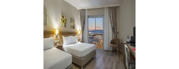 Ramada Resort By Wyndham Lara 5* - Lara - Turcia
