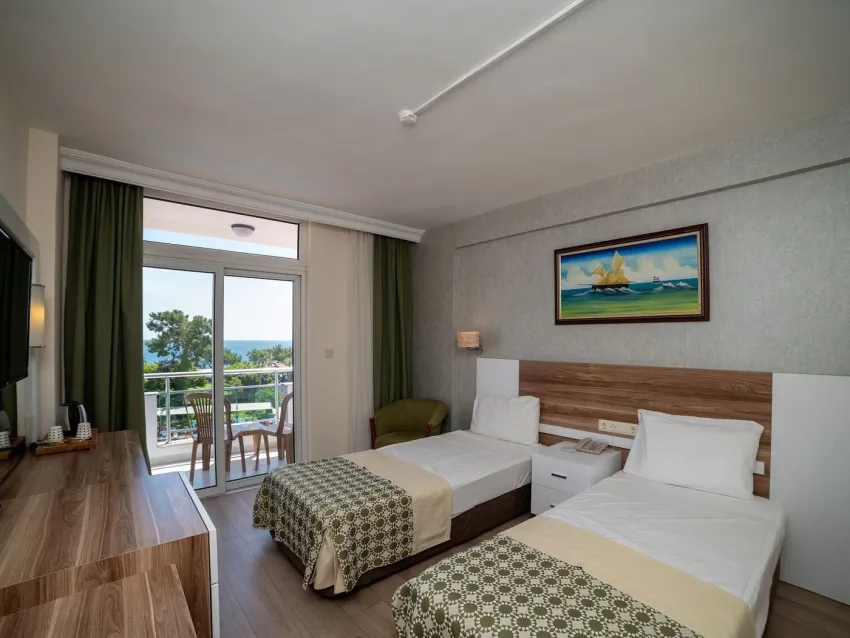 Transatlantik Beach Hotel 4*-5