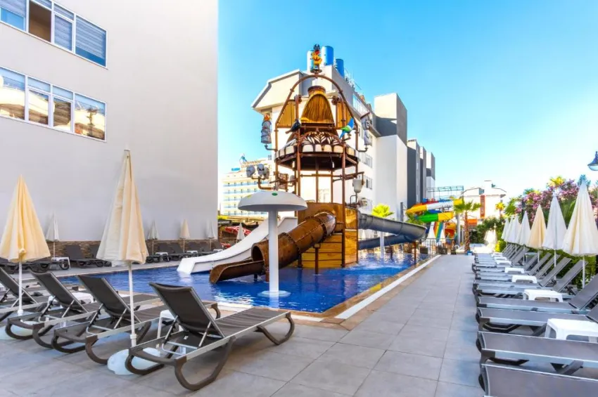 GRAND KOLIBRI PRESTIGE & SPA  5*-28