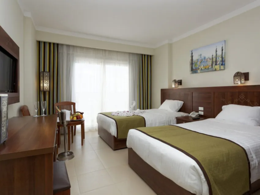 Royal Star Beach Resort 4*-8