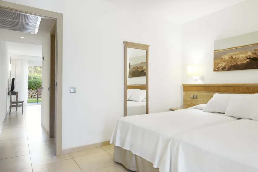 Iberostar Waves Club Cala Barca 4*-274