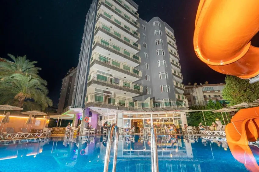 CARMEN SUITE HOTEL  3*-4