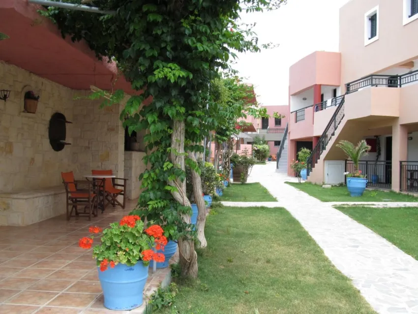 Kri Kri Village Holiday Apartments 2*-4