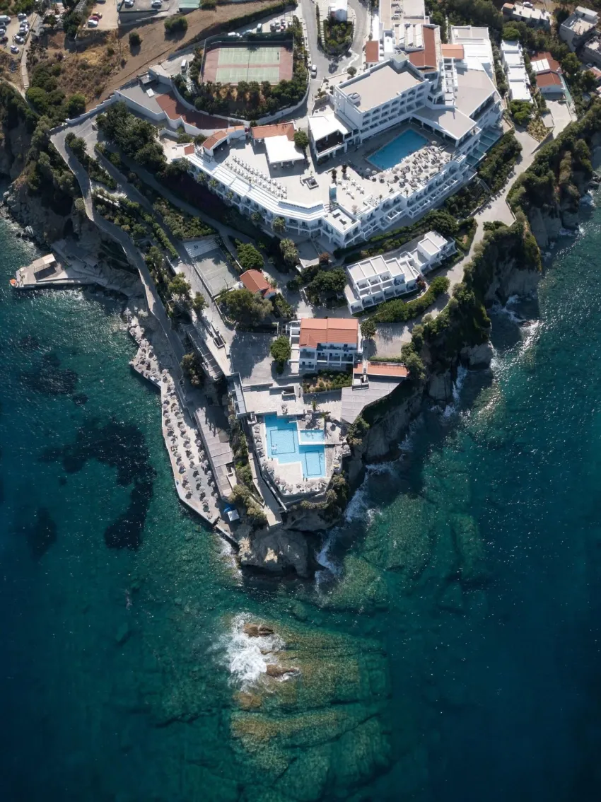 Peninsula Resort and Spa 4*-25