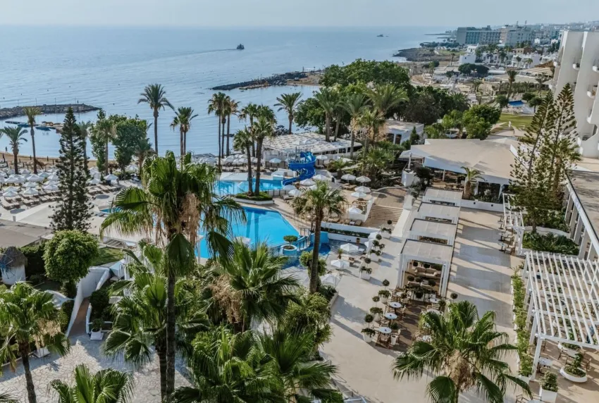 Golden Coast Beach Hotel 4*-4
