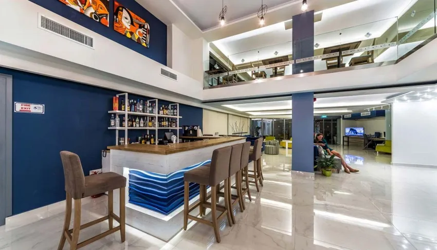 Pollis Hotel 4*-6
