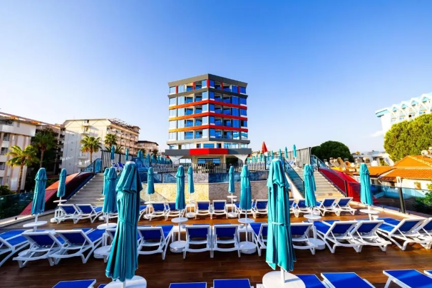 GRANADA LUXURY RED (ADULTS ONLY 16+)  5*-15