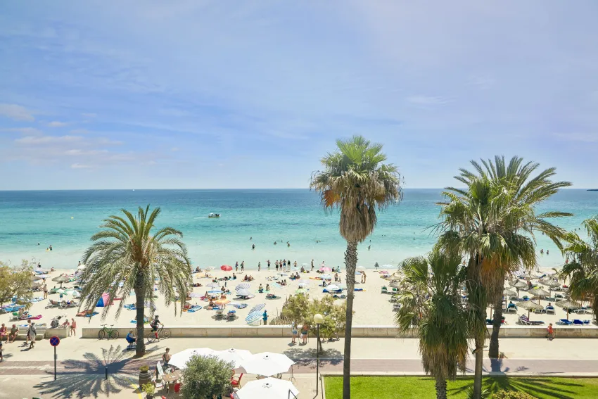 Universal Hotel Bikini 3*-54