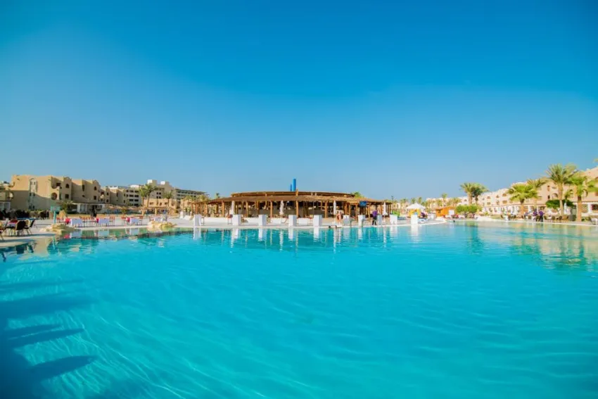 ROYAL LAGOONS RESORT & AQUA PARK  4*-13