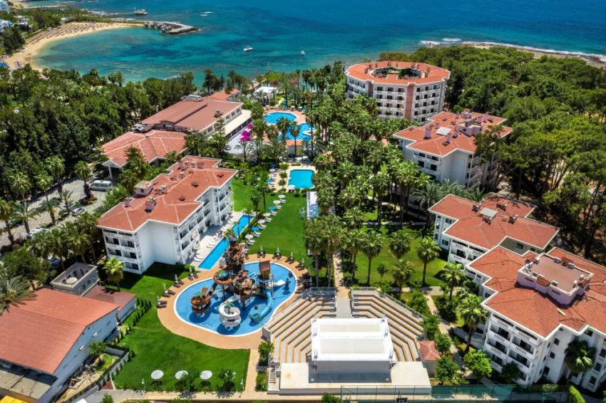 UTOPIA RESORT & RESIDENCE  5*-25