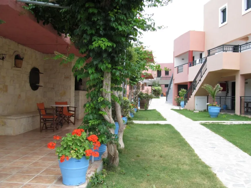 Kri Kri Village Holiday Apartments 2*-4