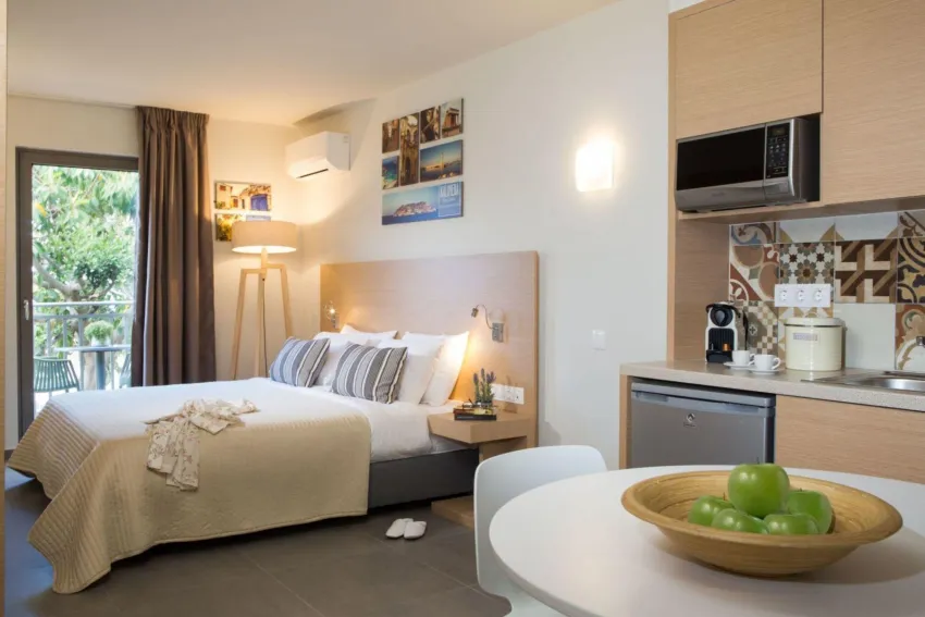 Sundance Apartments and Suites 4*-7