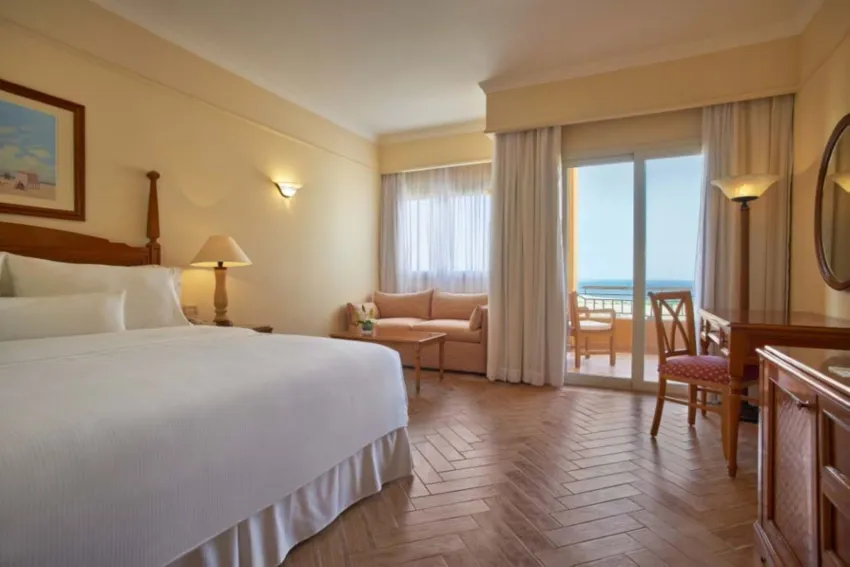 The Cascades Golf Resort & Spa 5*-5