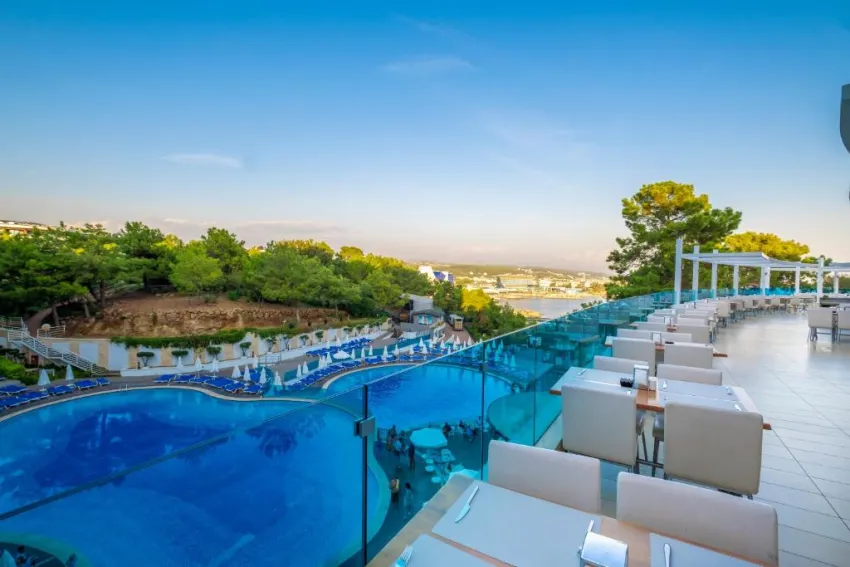 A GOOD LIFE UTOPIA FAMILY RESORT  4*-18