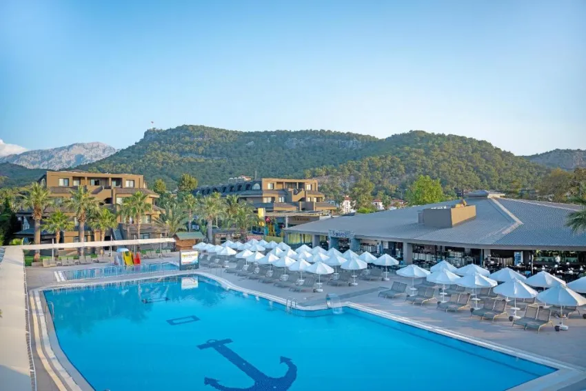 SAILORS BEACH CLUB  5*-6
