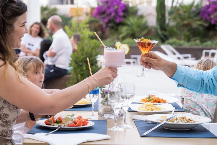 Saratoga Hotel 4*-80