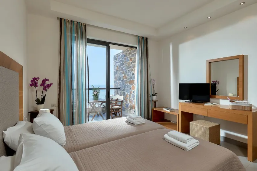 Creteco Hotel and Suites 4*-7