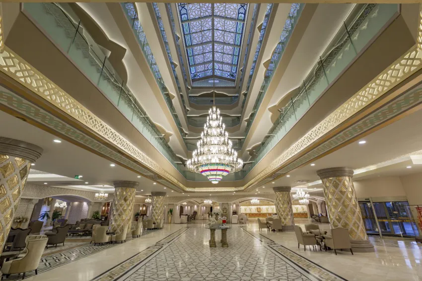 Royal Alhambra Palace 5*-3